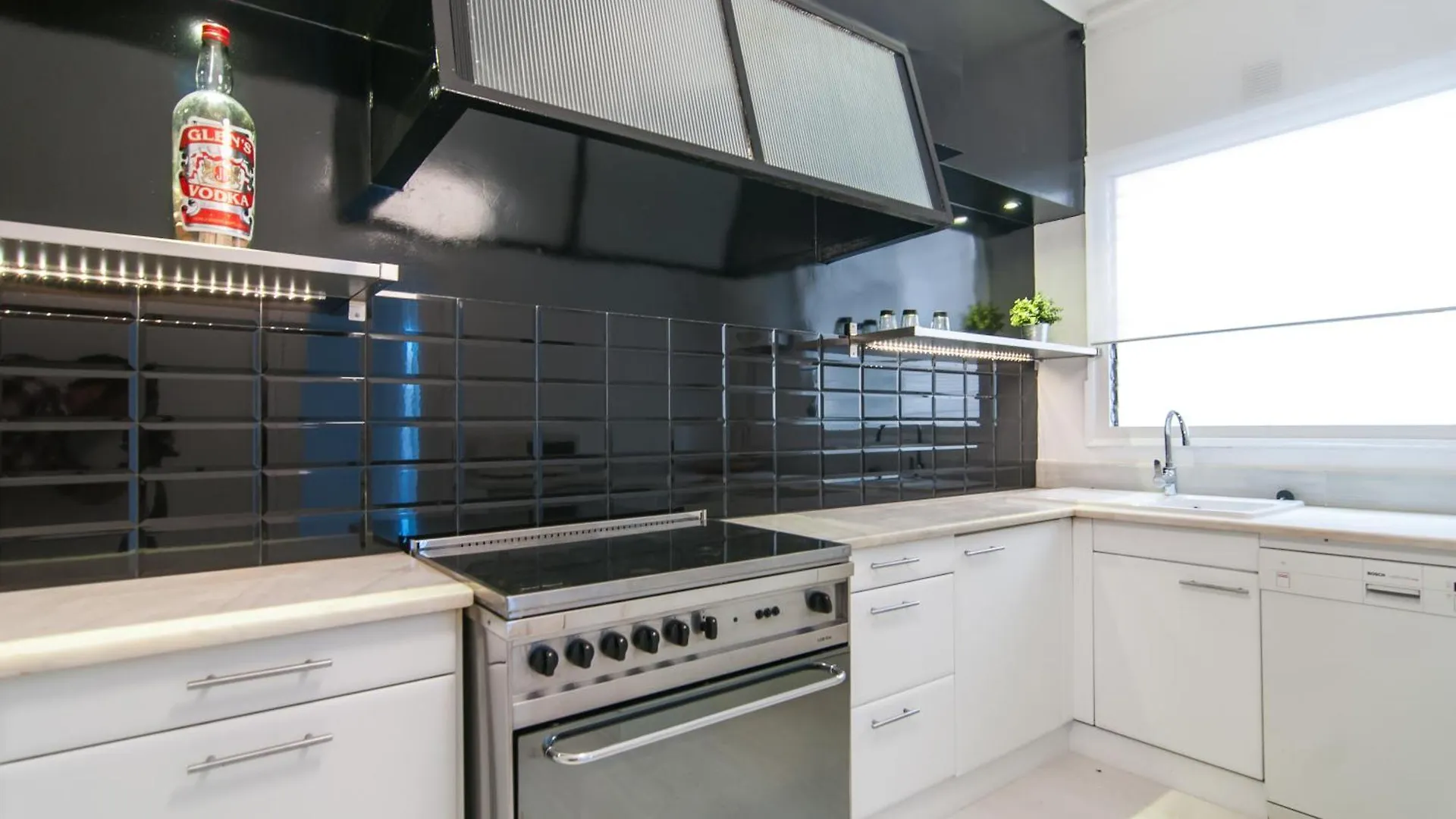 Weflating Ramblas Apartment Barcelona